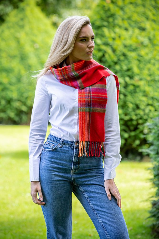 lambswool_scarf_red_irish_7719cf76-e635-4d42-9e00-4f32cf6d5f56.jpg