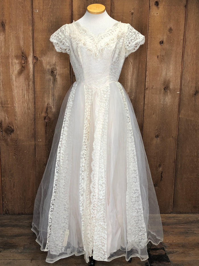 50s Arden Blush Lace & Tulle Wedding Gown      w30