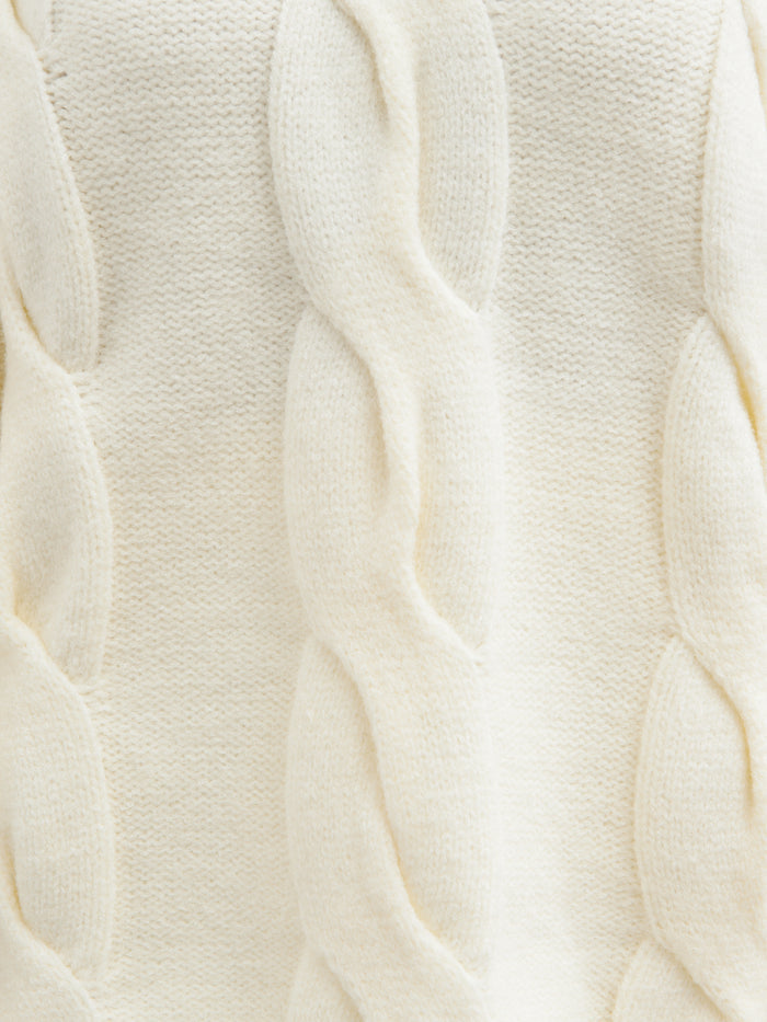 Lygia Is 5'9" & Wears Size UK S|Atlantic Chunky Cable Knit Jumper - Cream