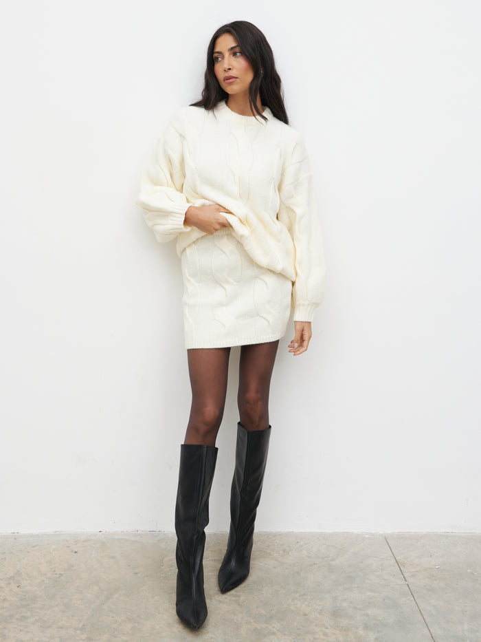 Lygia Is 5'9" & Wears Size UK S|Atlantic Chunky Cable Knit Jumper - Cream