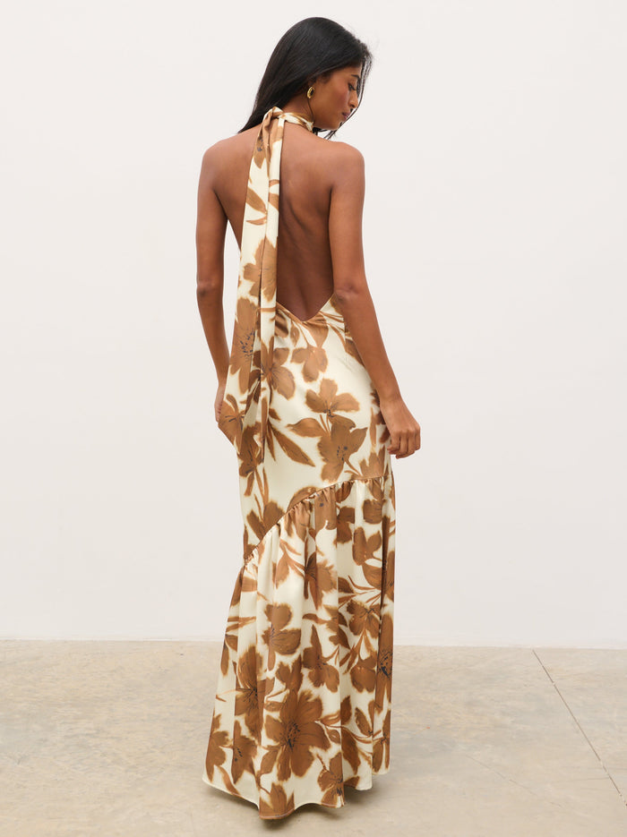 Kavita is 5'7" & Wears Size UK 6|Avery High Neck Backless Maxi Dress - Autumn Petal
