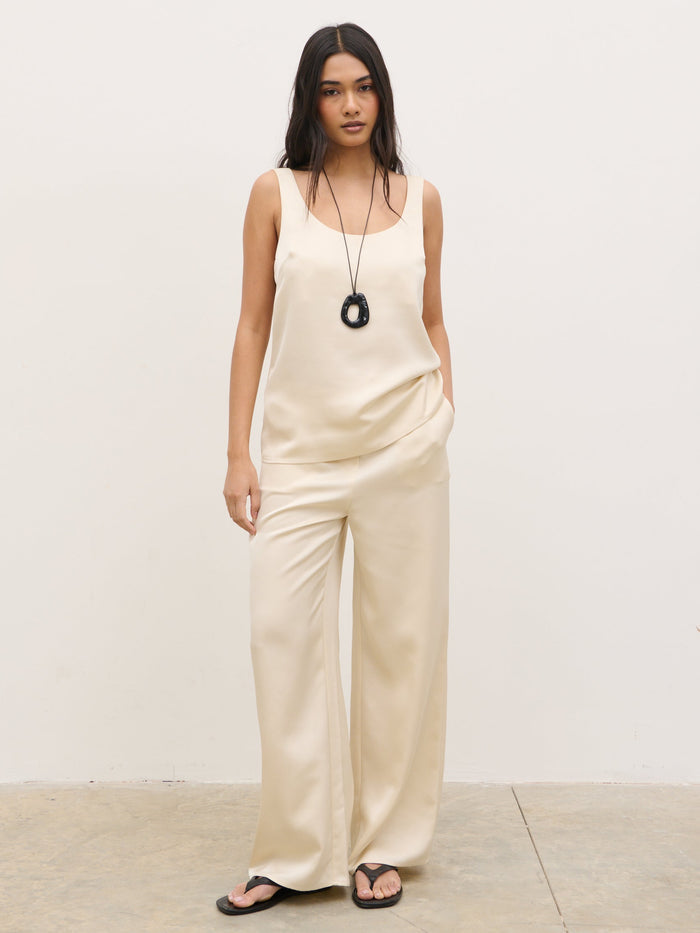 Candy Is 5'6" & Wears Size UK 8|Breya Cami Top - Oyster