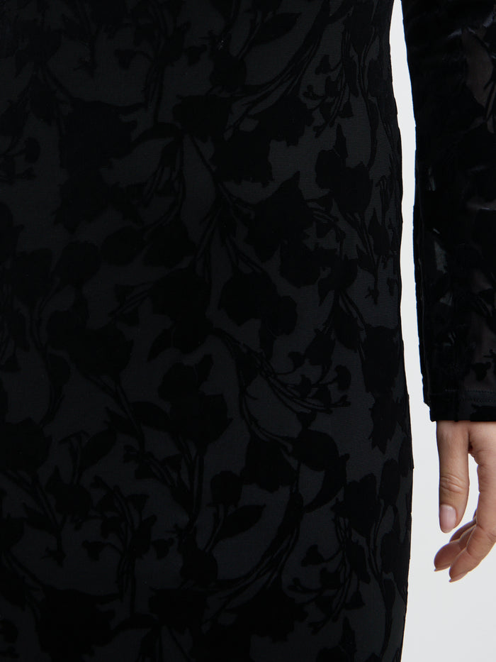 Harriet is 5'8" & Wears Size UK 8|Caitlin Flocked Backless Maxi Dress - Black