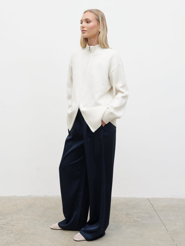 Honor is 5'4" & Wears Size UK S|Claudia Double Ended Zip Knit Cardigan - Cream