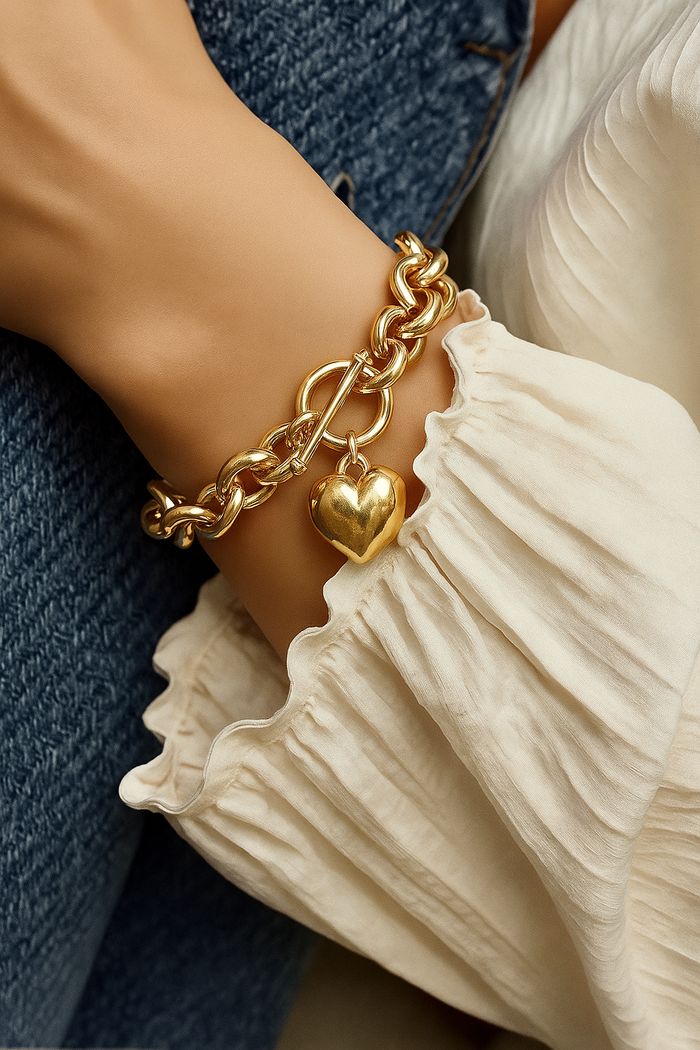 Dainty Heart Toggle Bracelet- Gold