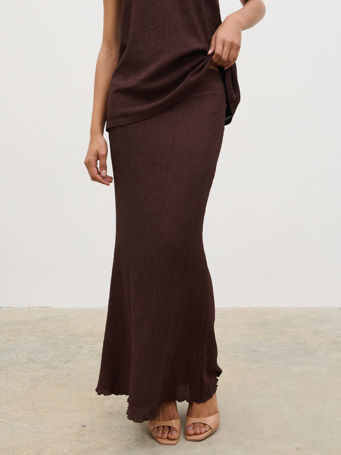 Lana is 5'9.5" & Wears Size UK 8|Evalina Crinkle Maxi Skirt - Brown