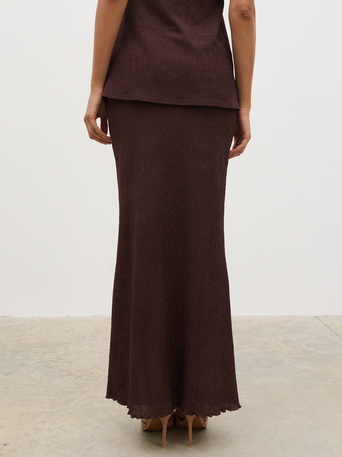 Lana is 5'9.5" & Wears Size UK 8|Evalina Crinkle Maxi Skirt - Brown