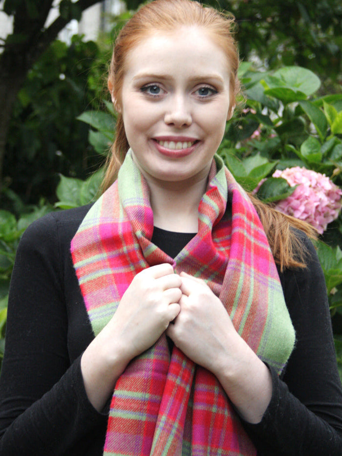 irish_scarf_merino_wool_c.158_cc6722f5-bb1d-495b-9d16-8814346141f9.jpg