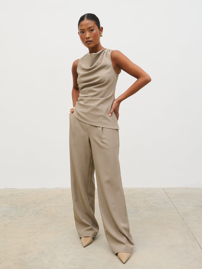 Elle Is 5'3" & Wears Size UK 6|Flynn Slouchy Trousers - Mushroom