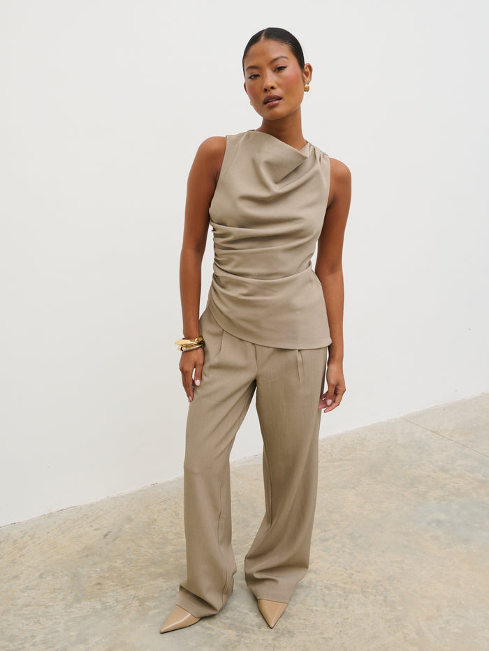 Elle Is 5'3" & Wears Size UK 6|Flynn Slouchy Trousers - Mushroom