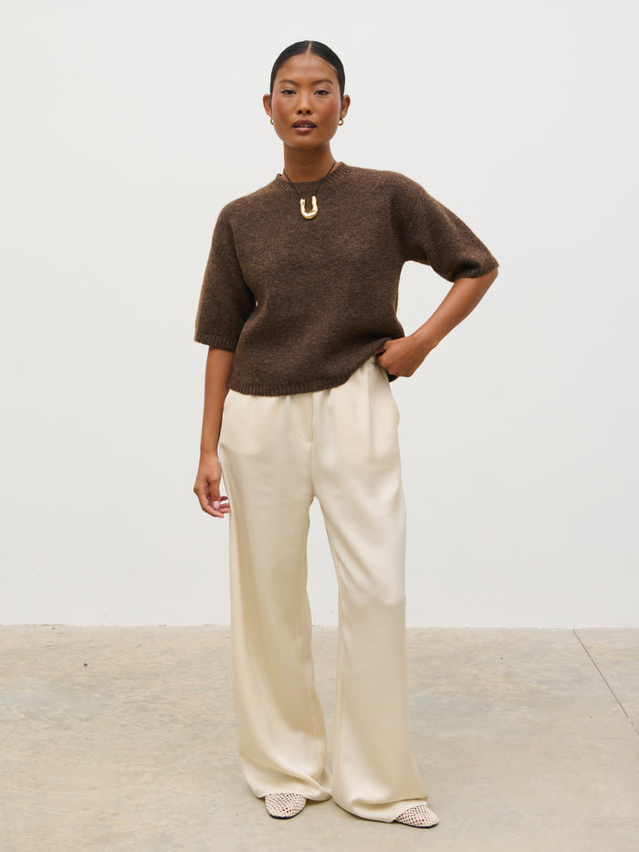 Elle Is 5'3" & Wears Size UK XS|Gisella Short Sleeve Knit Top - Brown