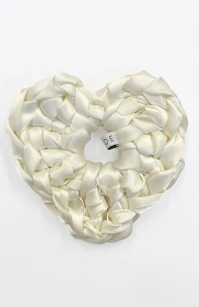 Hair Accessory in Antique White Rewritten