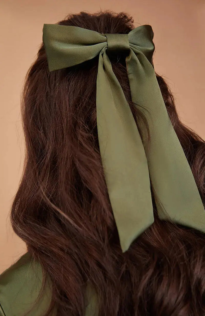 Hair Bow in Satin Rewritten