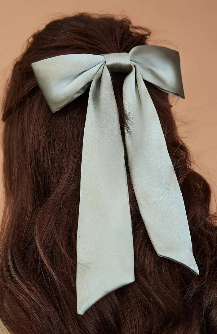 Hair Bow in Satin Rewritten