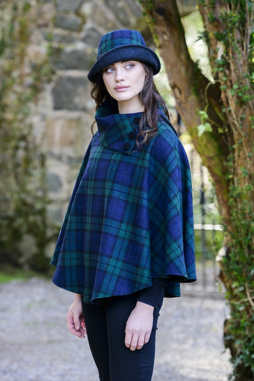 poncho_clodagh_196-1_493e824c-051e-43c4-817f-f76742b1ccb3.jpg
