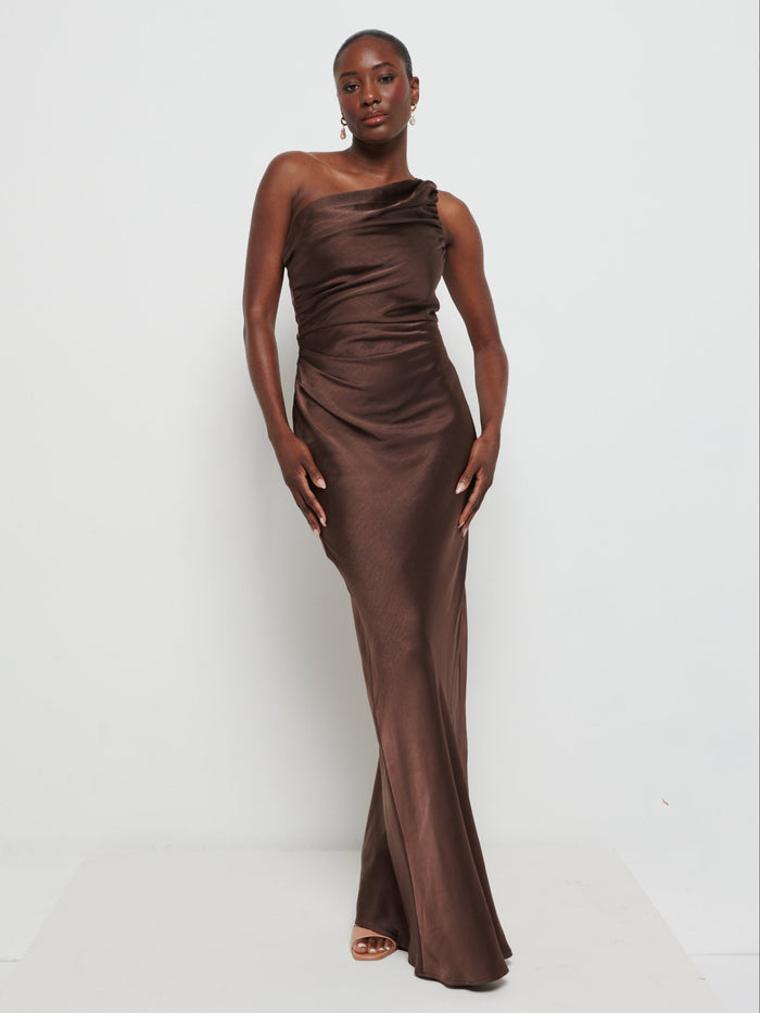 Aurelia is 5'9" & Wears Size UK 8|Juliet Ruched Maxi Bridesmaid Dress - Chocolate
