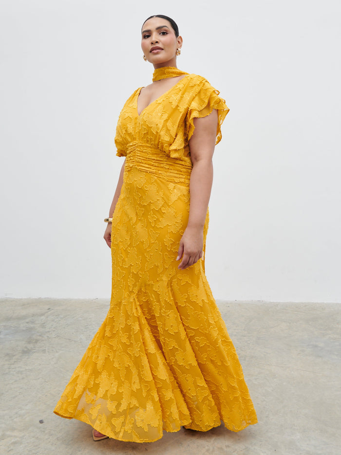 Souki Is 5'8" & Wears Size UK 18|Katelynn Frill Jacquard Maxi Dress Curve - Yellow Ochre
