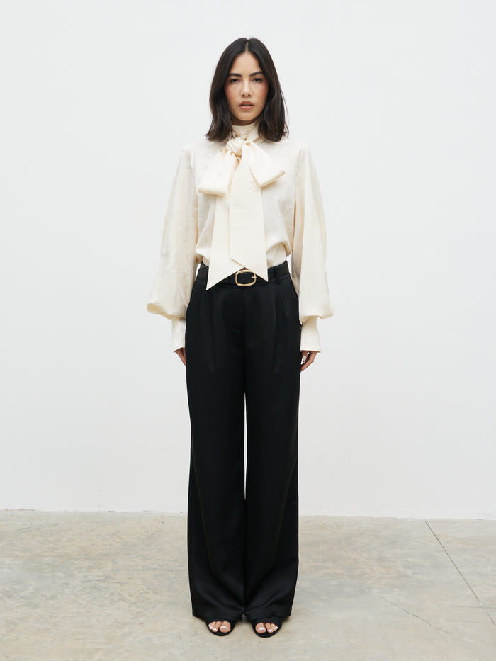 Veronica is 5'8" & Wears Size UK 6|Kesia Jacquard Bow Blouse - Cream