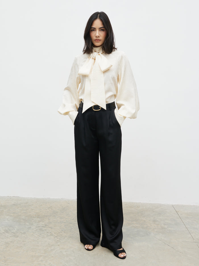 Veronica is 5'8" & Wears Size UK 6|Kesia Jacquard Bow Blouse - Cream