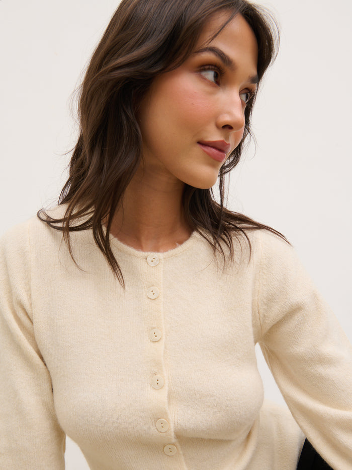 Anna is 5'6" & Wears Size UK XS|Kyle Fitted Knit Cardigan - Oyster