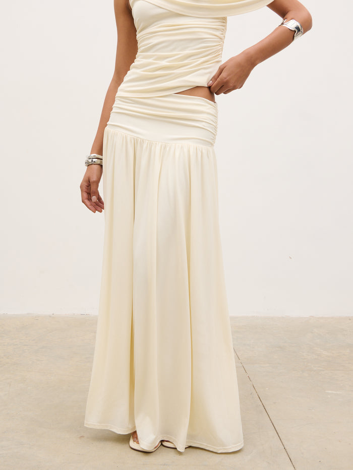 Lana is 5'9.5" & Wears Size UK 8|Lydia Ruched Jersey Skirt - Cream