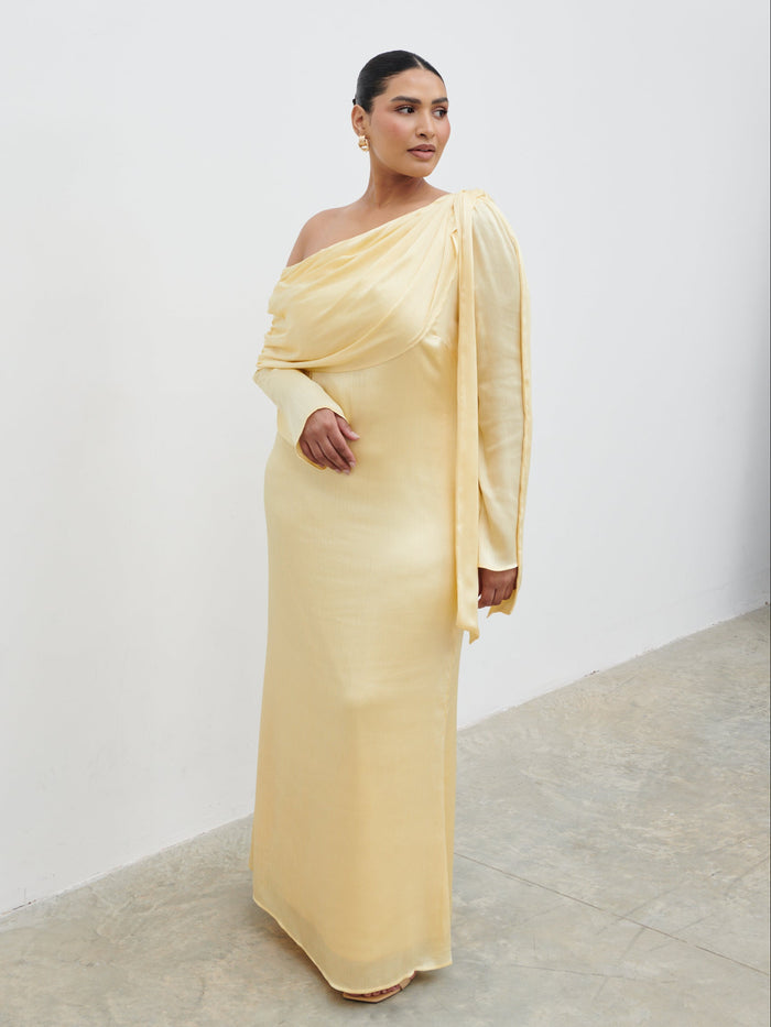 Souki Is 5'8" & Wears Size UK 18|Neomie One Shoulder Tie Chiffon Maxi Dress Curve - Lemon