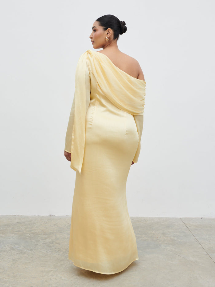 Souki Is 5'8" & Wears Size UK 18|Neomie One Shoulder Tie Chiffon Maxi Dress Curve - Lemon