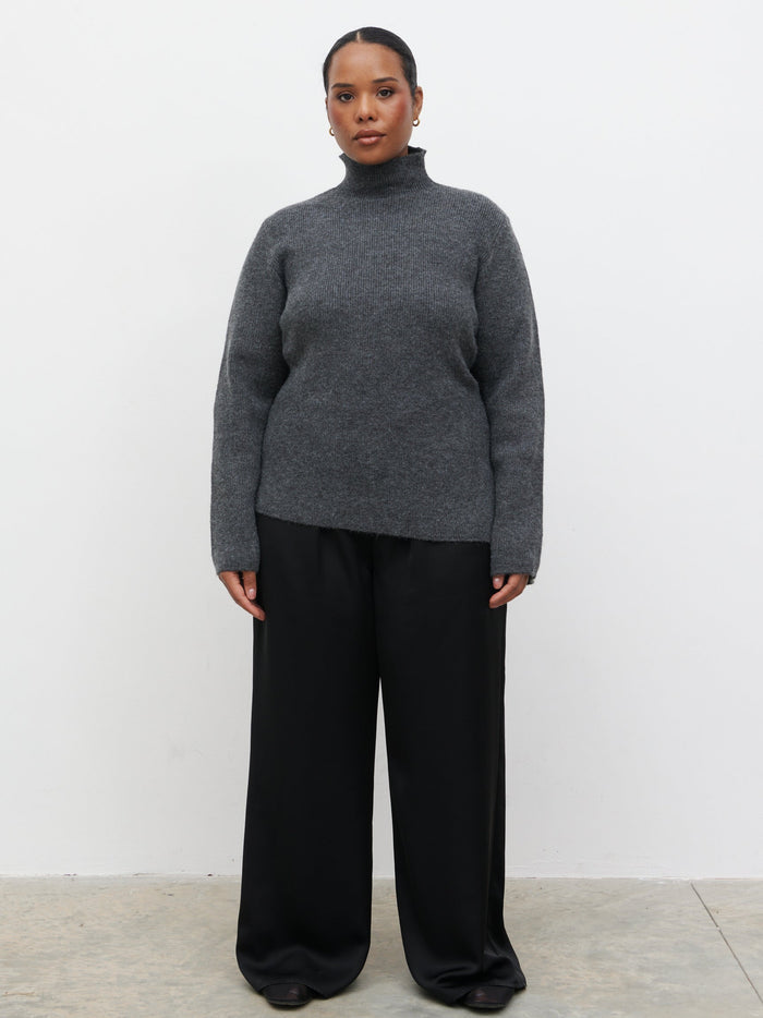 Steffy is 5'7" & Wears Size UK XL|Odyssey A-Line Knit Jumper Curve - Charcoal
