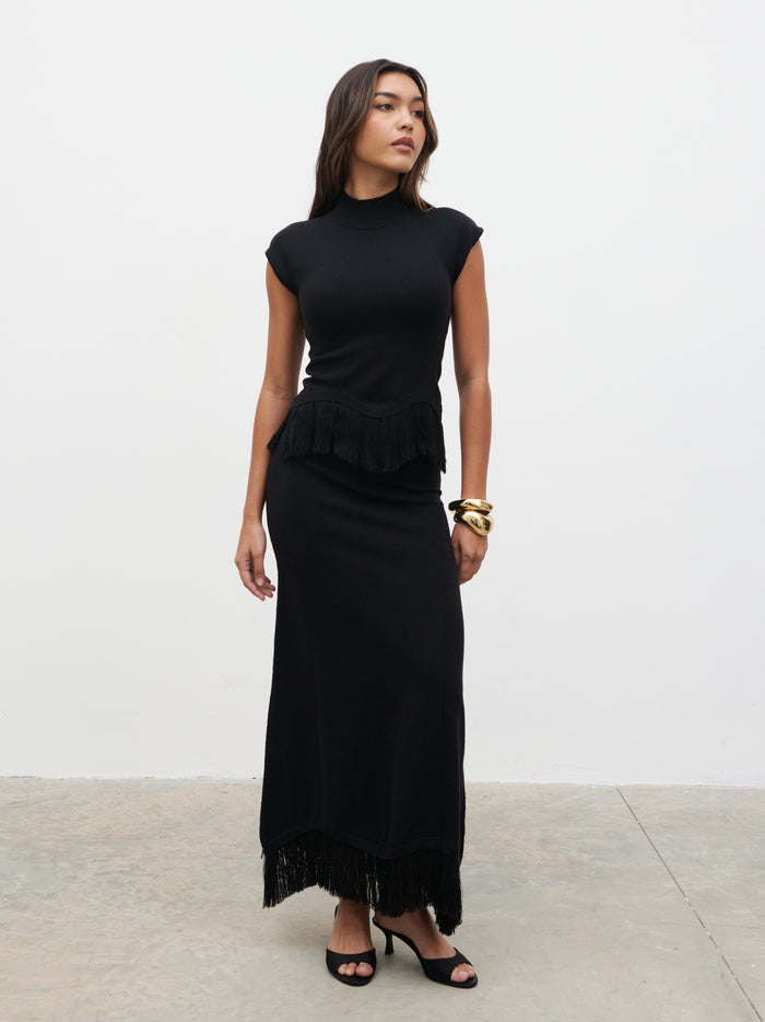 Lana is 5.9.5" & Wears Size UK S|Orlendina Fringe Top - Black