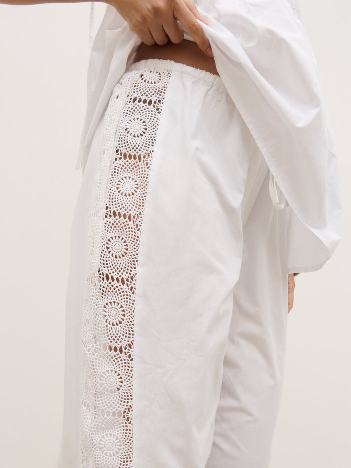 Candy Is 5'6" & Wears Size UK 8|Rae Crochet Detail Trousers - White