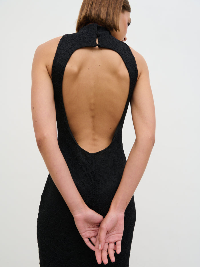 Soni Is 5'9" & Wears Size UK 6|Rosalee Lace Maxi Dress - Black