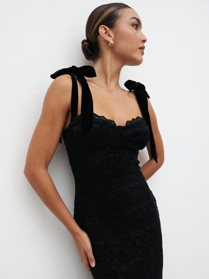 Lana is 5.9.5" & Wears Size UK 8|Serephina Lace Midaxi Dress - Black