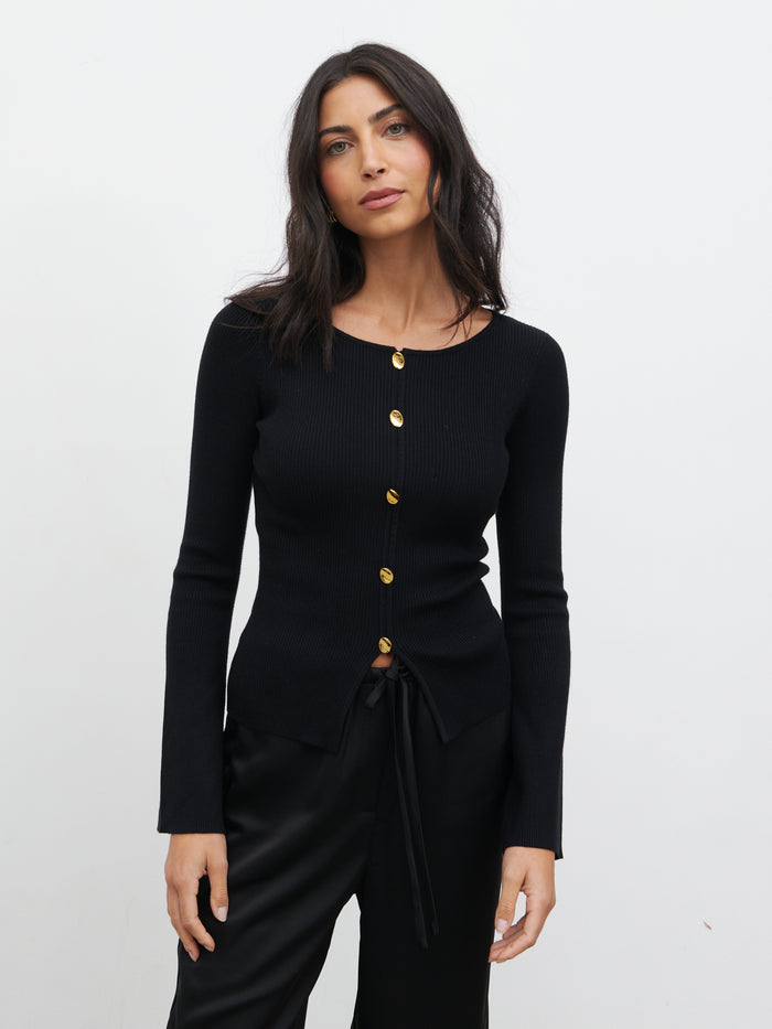 Lygia Is 5'9" & Wears Size UK S|Sissi Fine Knit Button Detail Top - Black