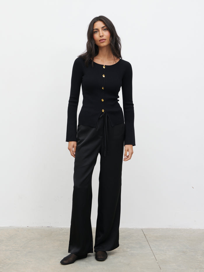 Lygia Is 5'9" & Wears Size UK S|Sissi Fine Knit Button Detail Top - Black