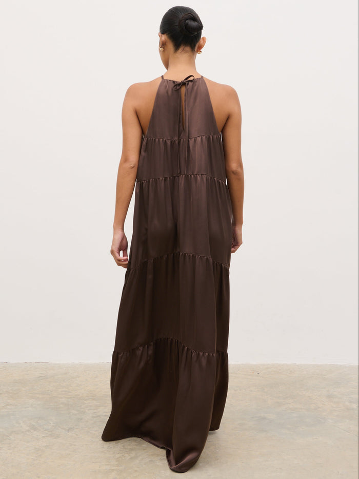 Elle Is 5'3" & Wears Size UK 6|Story Contrast Maxi Day Dress - Brown