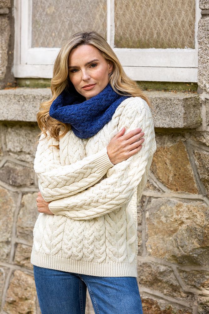 super_soft_merino_wool_blue_snood_be33fa1d-a98f-46fb-b0be-1254a54387d4.jpg