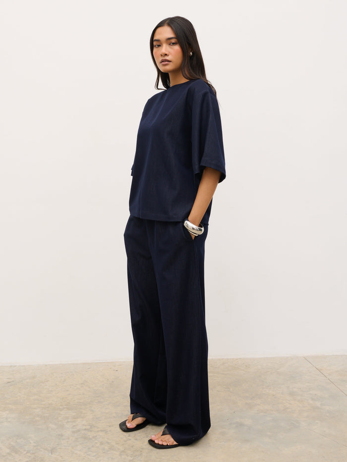 Candy Is 5'6" & Wears Size UK 8|Tiff Boxy T-Shirt - Indigo