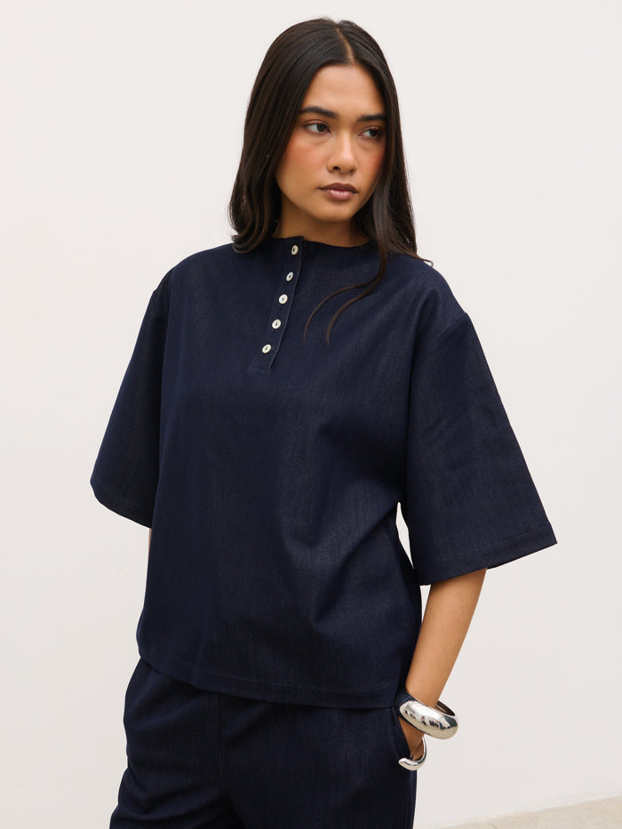 Candy Is 5'6" & Wears Size UK 8|Tiff Boxy T-Shirt - Indigo