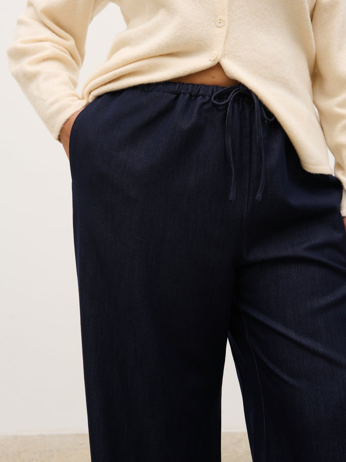 Souki Is 5'8" & Wears Size UK 18|Tiff Drawstring Trousers Curve - Indigo