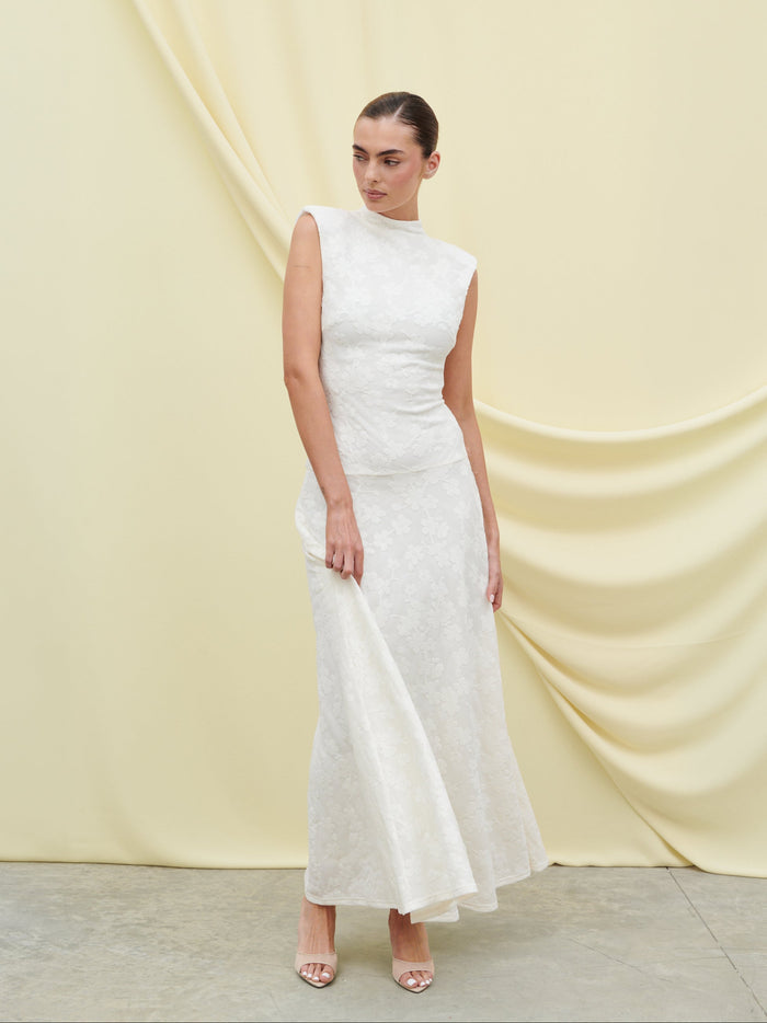 Katharina is 5'9" & Wears Size UK 8|Tyra Drop Hem Floral Maxi Dress - Cream