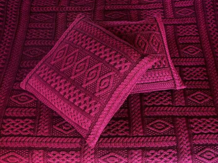 Wine Two Tone Aran Plated Throw and Matching Cushion Set