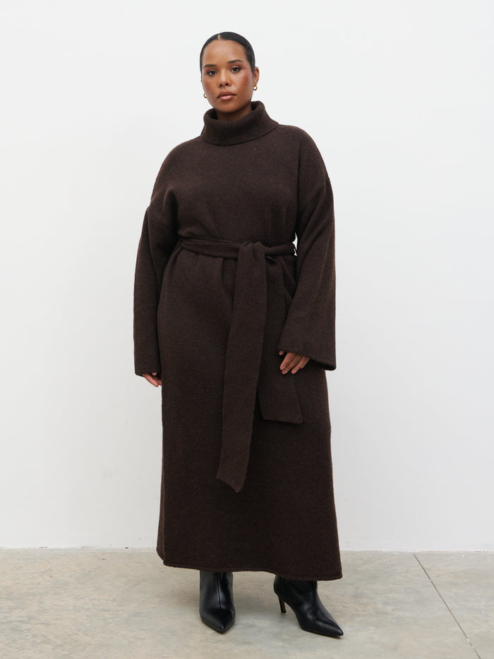 Steffy is 5'7" & Wears Size UK XL|Wrenley Midaxi Knit Dress Curve - Chocolate