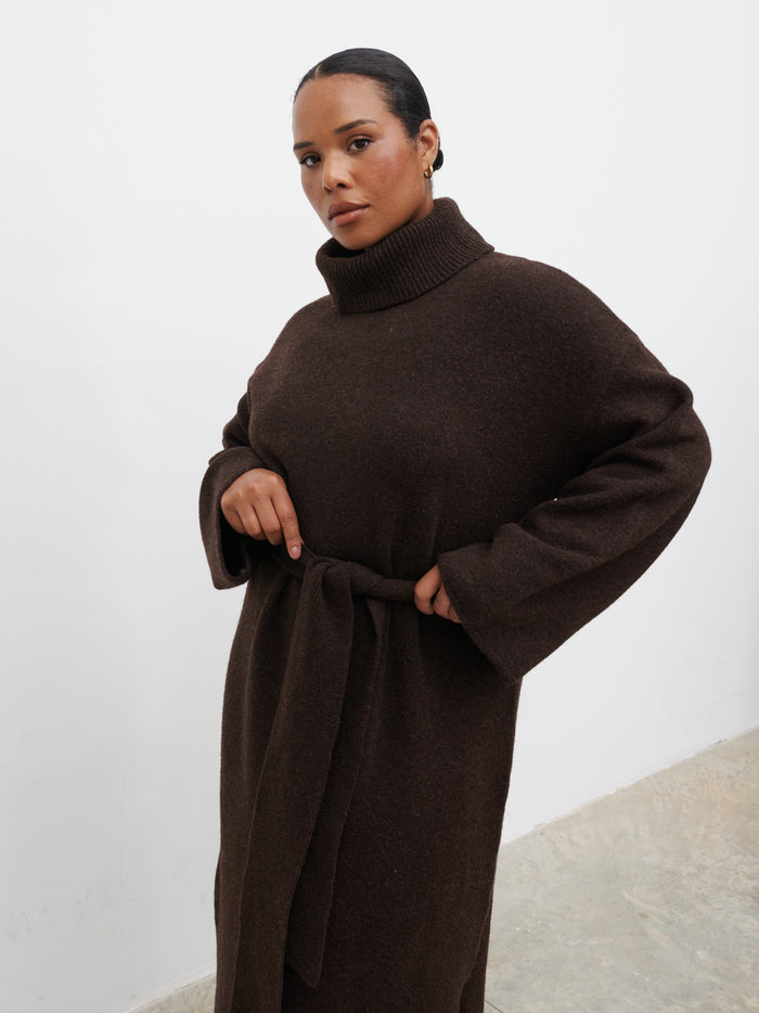 Steffy is 5'7" & Wears Size UK XL|Wrenley Midaxi Knit Dress Curve - Chocolate
